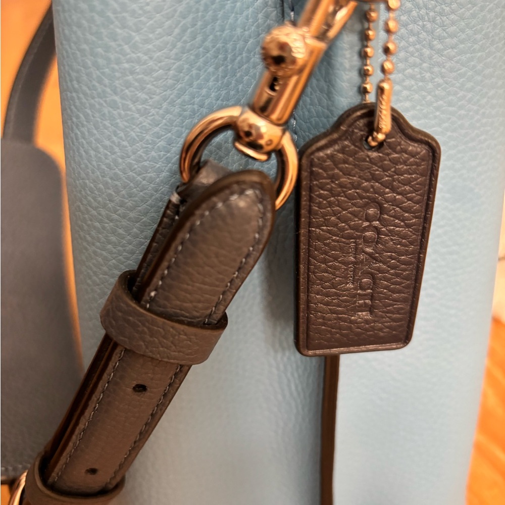 Coach Willow Color-block Bucket Bag - Picture 8 of 9